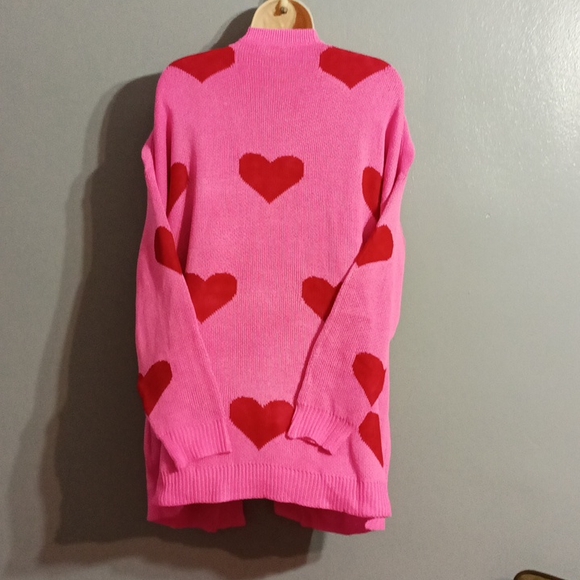 SHEIN Plus heart pattern pink with red ♥️ heart pattern cardigan duster. - Picture 14 of 17